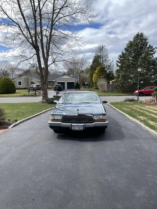 1996 Buick Roadmaster - Image 10 of 31