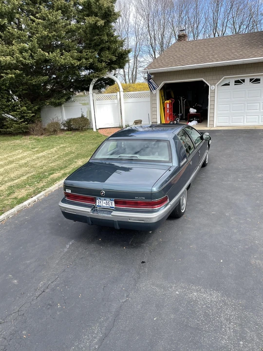 1996 Buick Roadmaster - Image 27 of 31