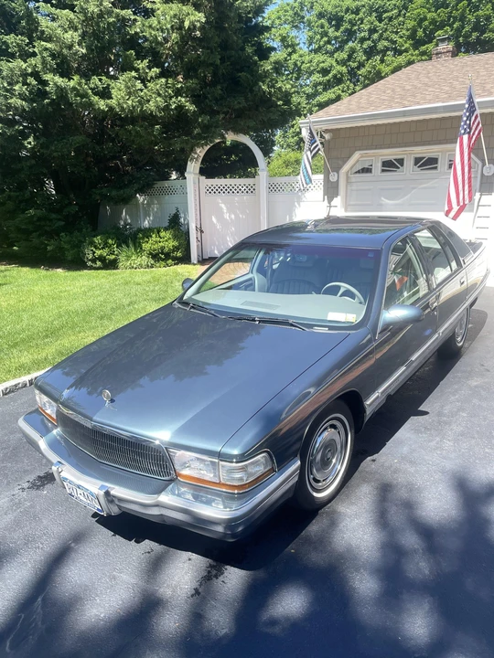 1996 Buick Roadmaster - Image 3 of 31