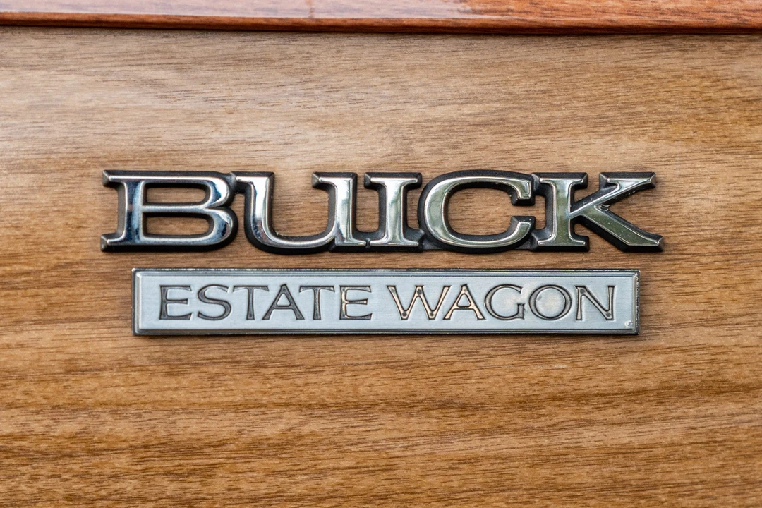1996 Buick Roadmaster - Image 23 of 31