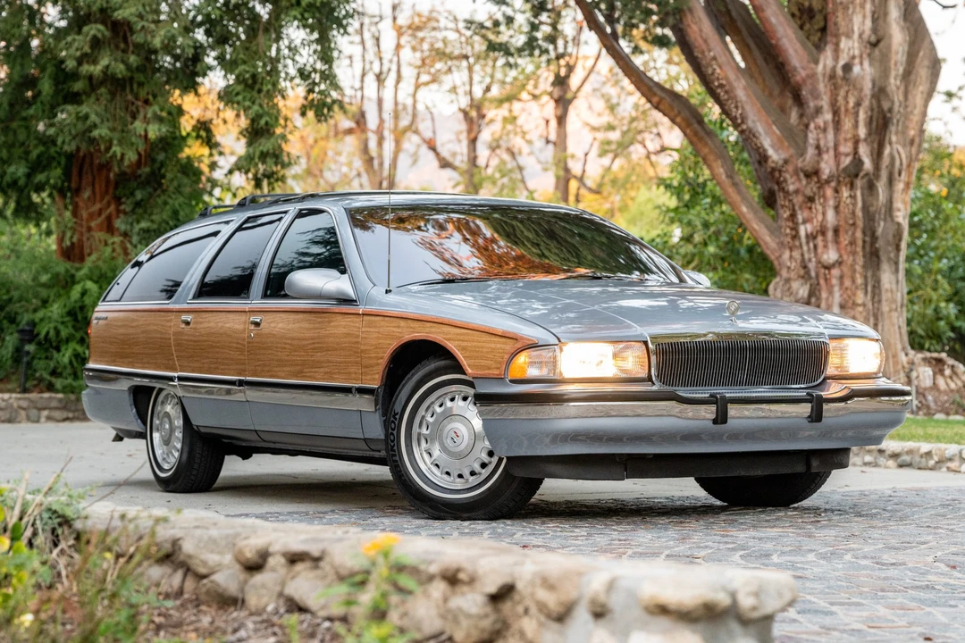 1996 Buick Roadmaster - Image 3 of 31