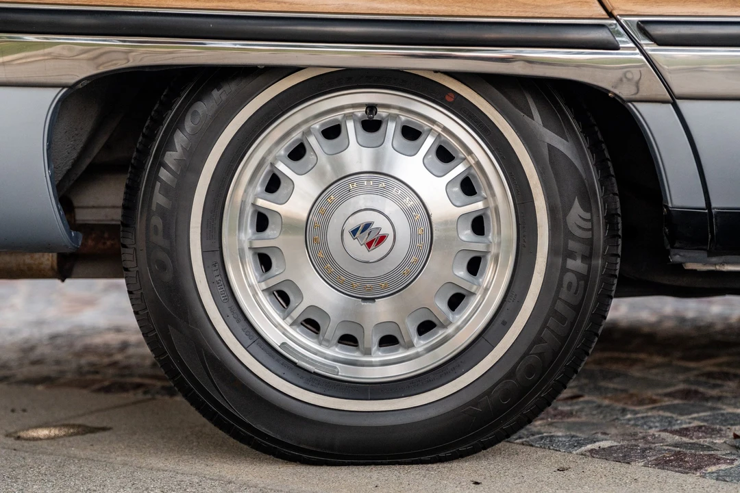 1996 Buick Roadmaster - Image 26 of 31