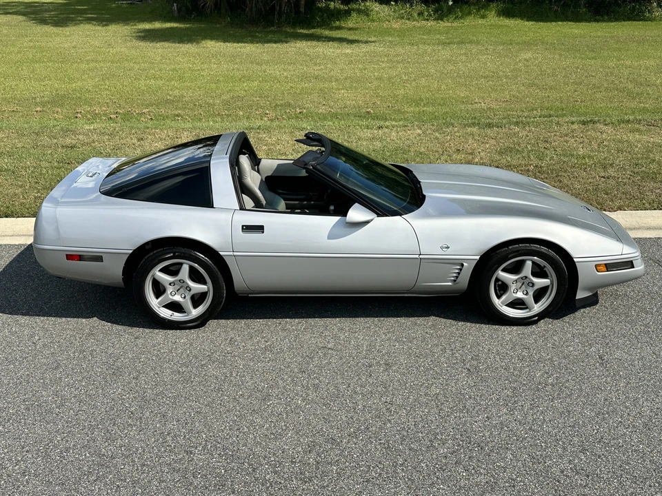 1996 Chevrolet Corvette C4 - Image 13 of 31