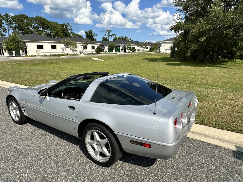 1996 Chevrolet Corvette C4 - Image 23 of 31