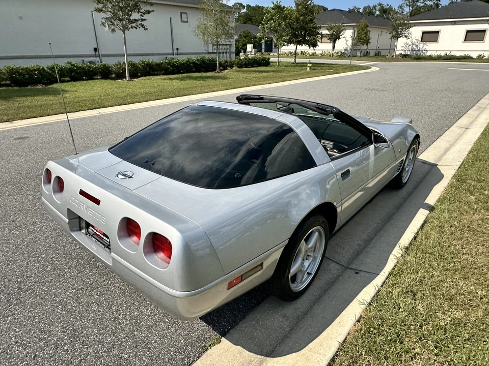 1996 Chevrolet Corvette C4 - Image 16 of 31
