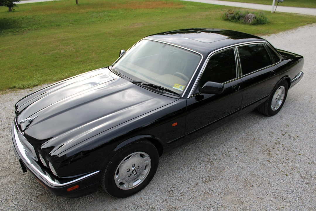 1996 Jaguar X300 XJ - Image 6 of 31
