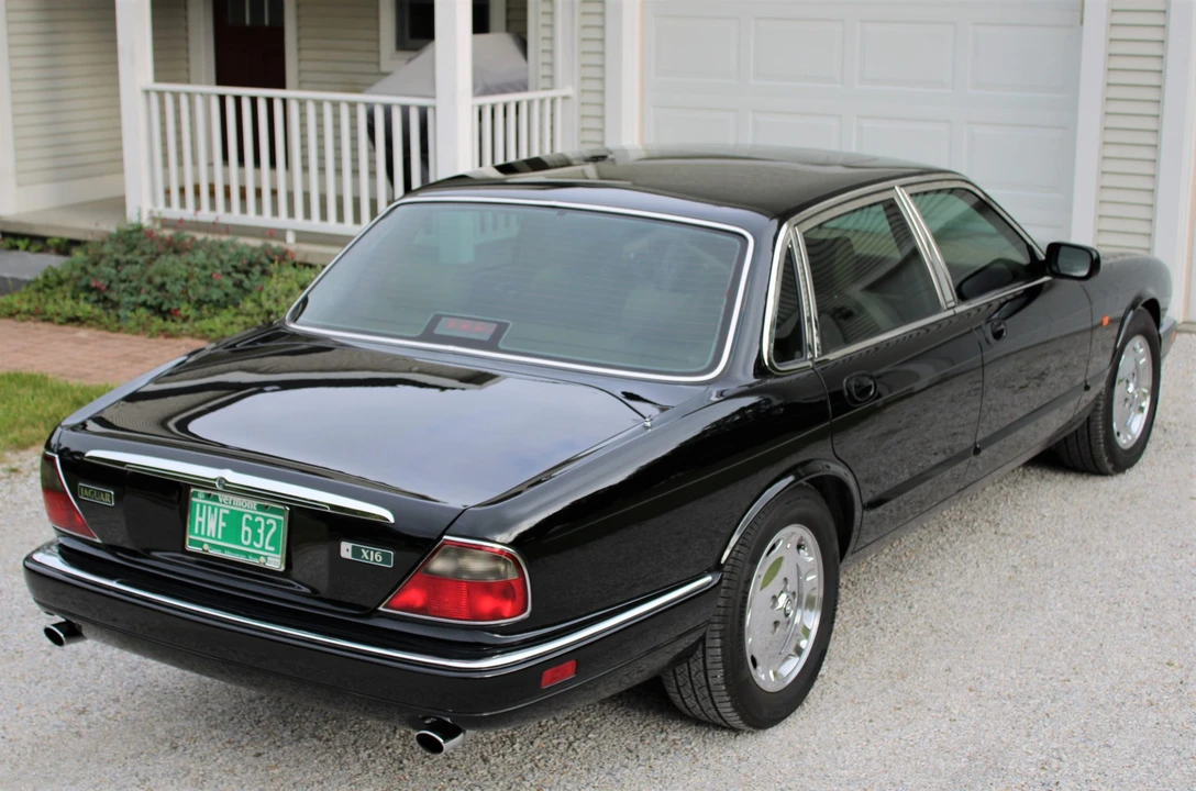 1996 Jaguar X300 XJ - Image 19 of 31