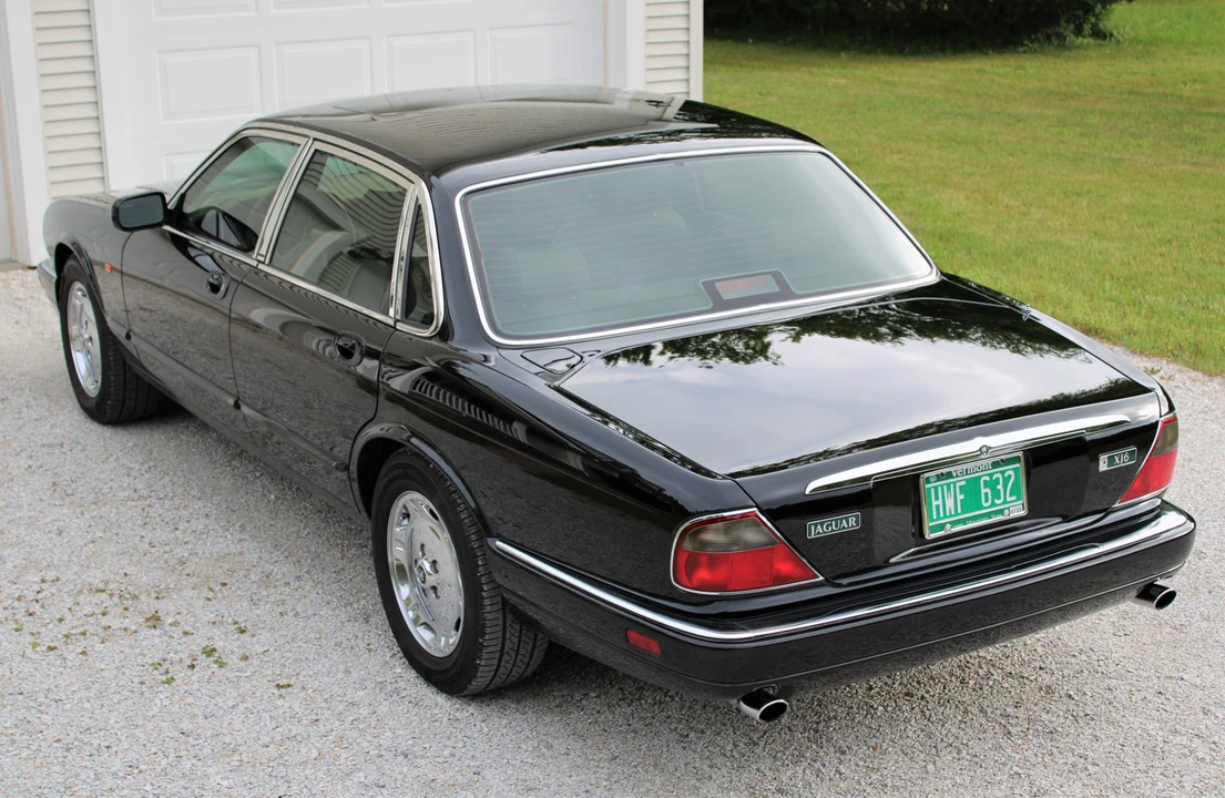 1996 Jaguar X300 XJ - Image 11 of 31