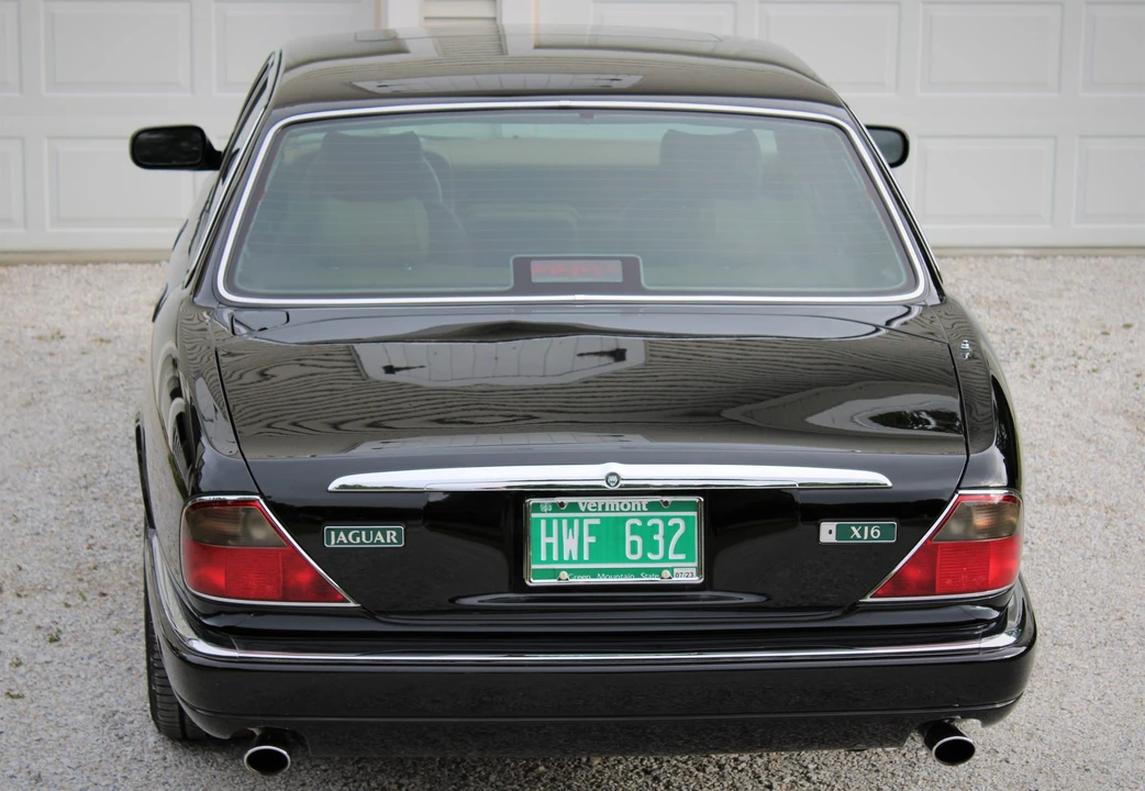 1996 Jaguar X300 XJ - Image 15 of 31
