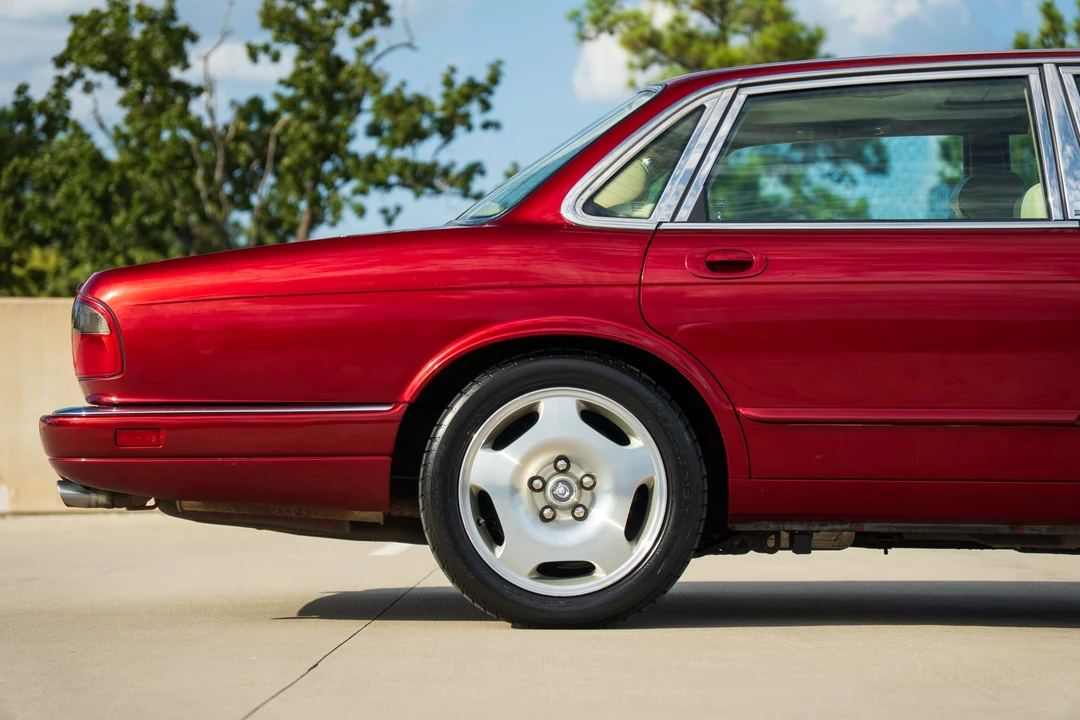 1996 Jaguar X306 XJR - Image 29 of 31
