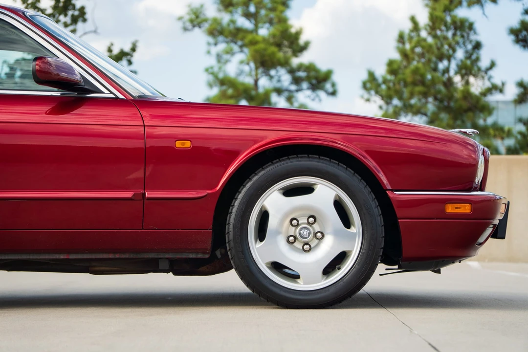 1996 Jaguar X306 XJR - Image 28 of 31
