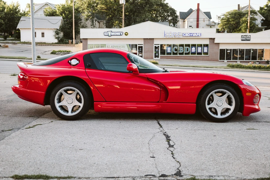 1997 Dodge Viper GTS 2nd Gen - Image 22 of 31