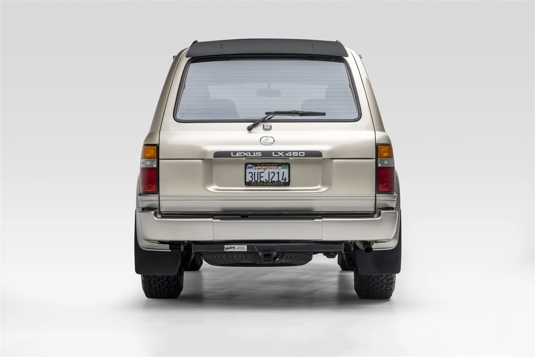 1997 Lexus LX 1st Gen - Image 9 of 31