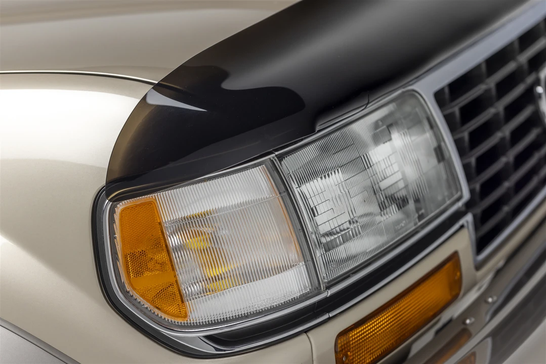 1997 Lexus LX 1st Gen - Image 22 of 31