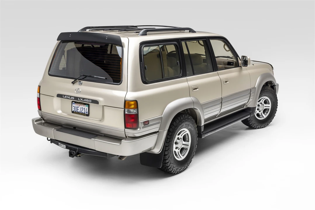 1997 Lexus LX 1st Gen - Image 14 of 31