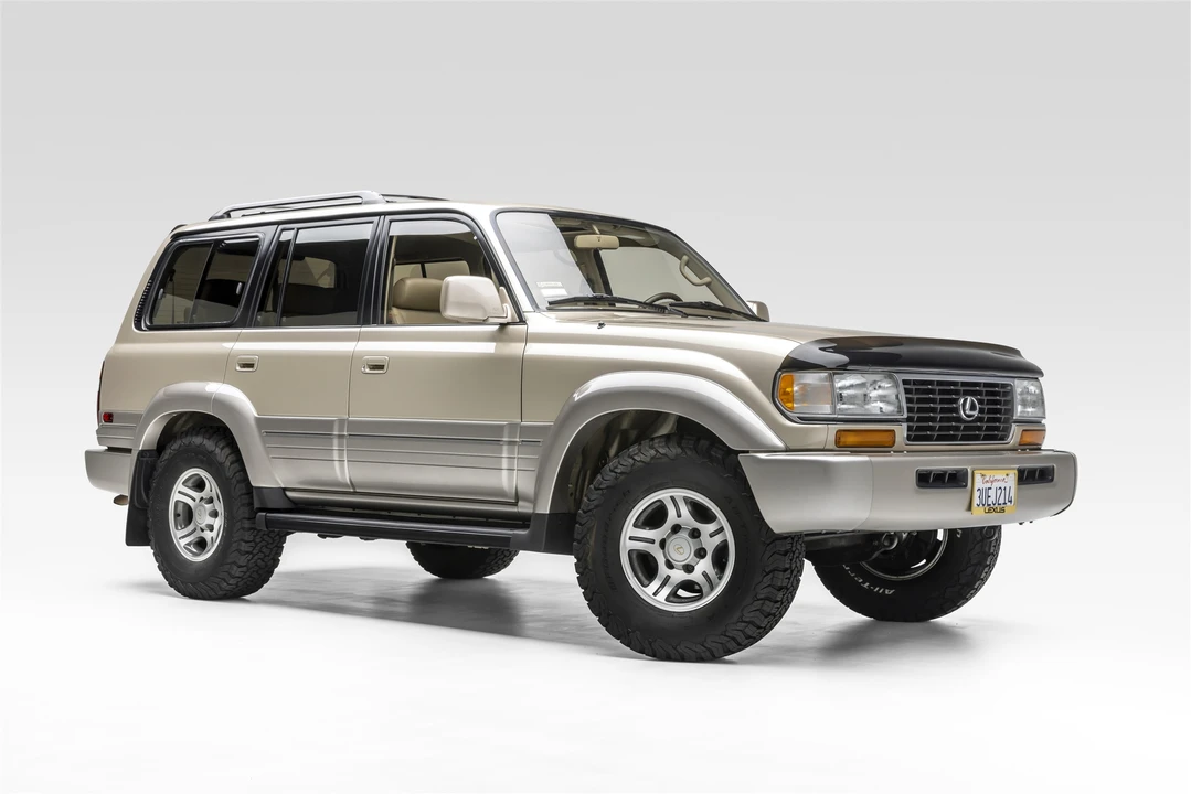 1997 Lexus LX 1st Gen - Image 16 of 31