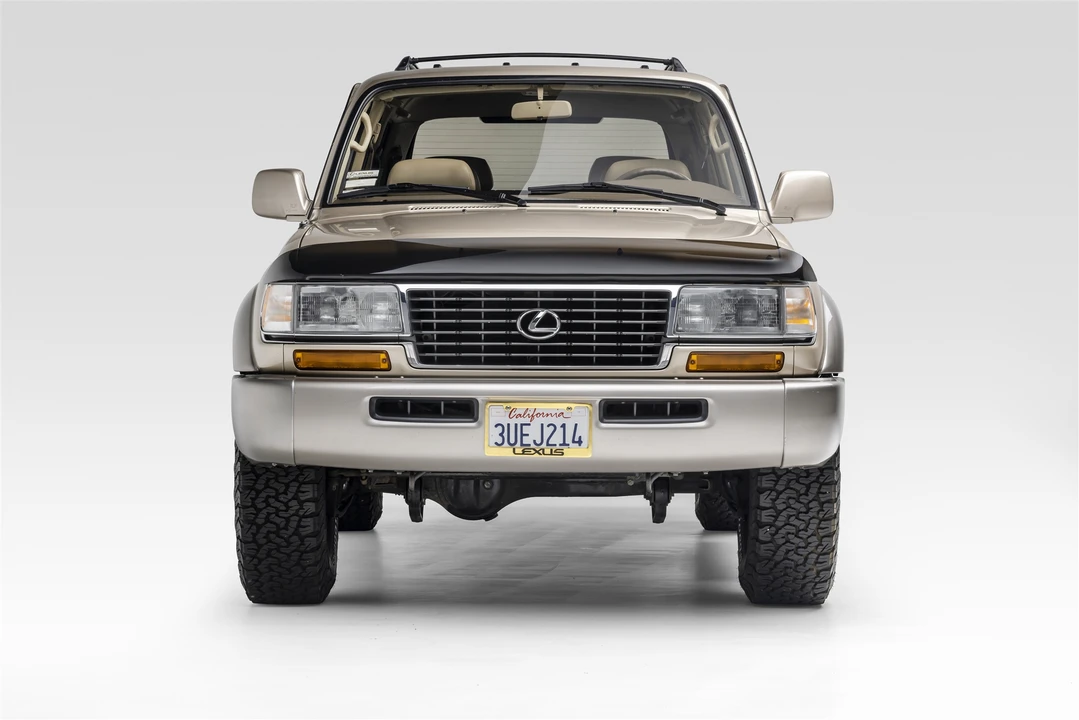 1997 Lexus LX 1st Gen - Image 18 of 31
