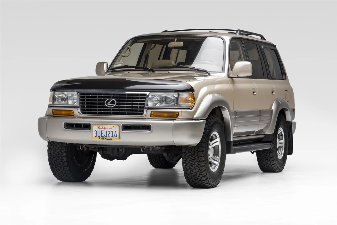 1997 Lexus LX 1st Gen - Image 3 of 31