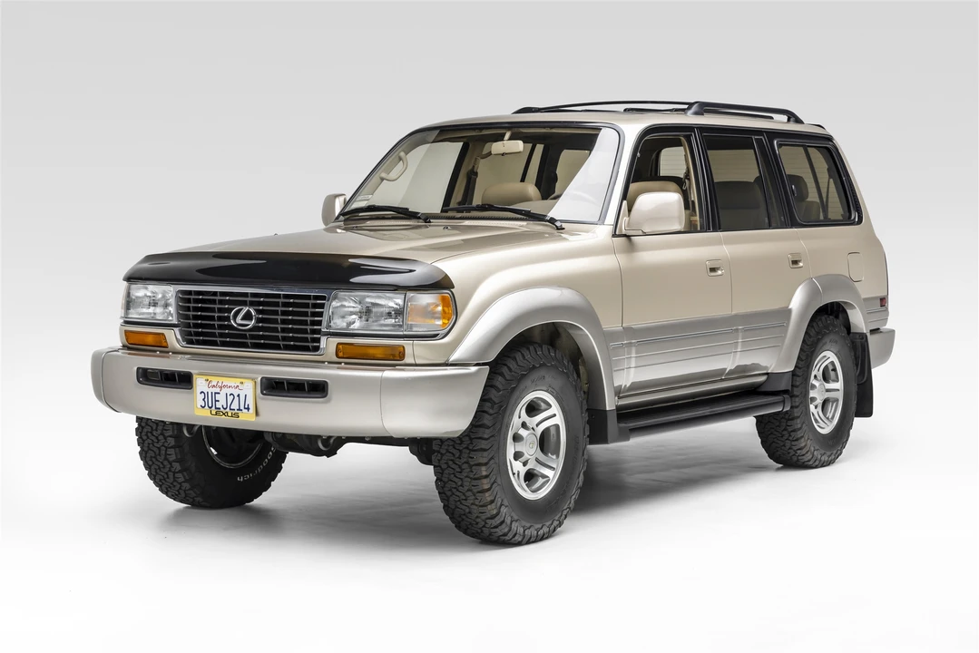 1997 Lexus LX 1st Gen - Image 5 of 31