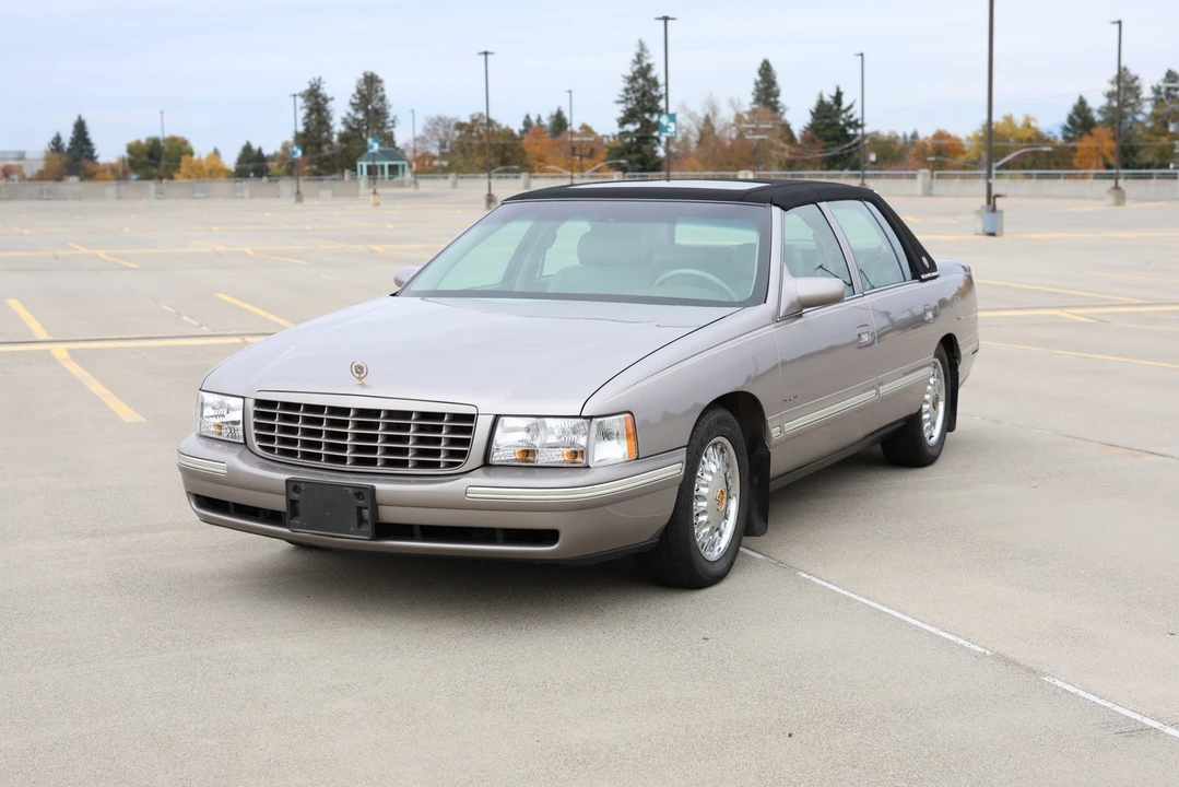 1998 Cadillac DeVille 8th Gen - Image 20 of 31