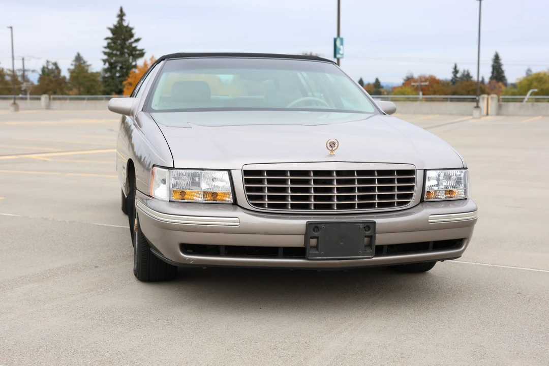 1998 Cadillac DeVille 8th Gen - Image 22 of 31