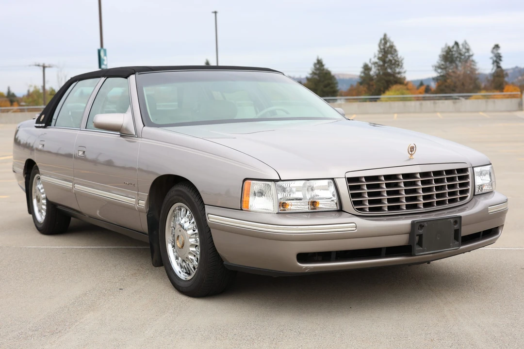 1998 Cadillac DeVille 8th Gen - Image 23 of 31