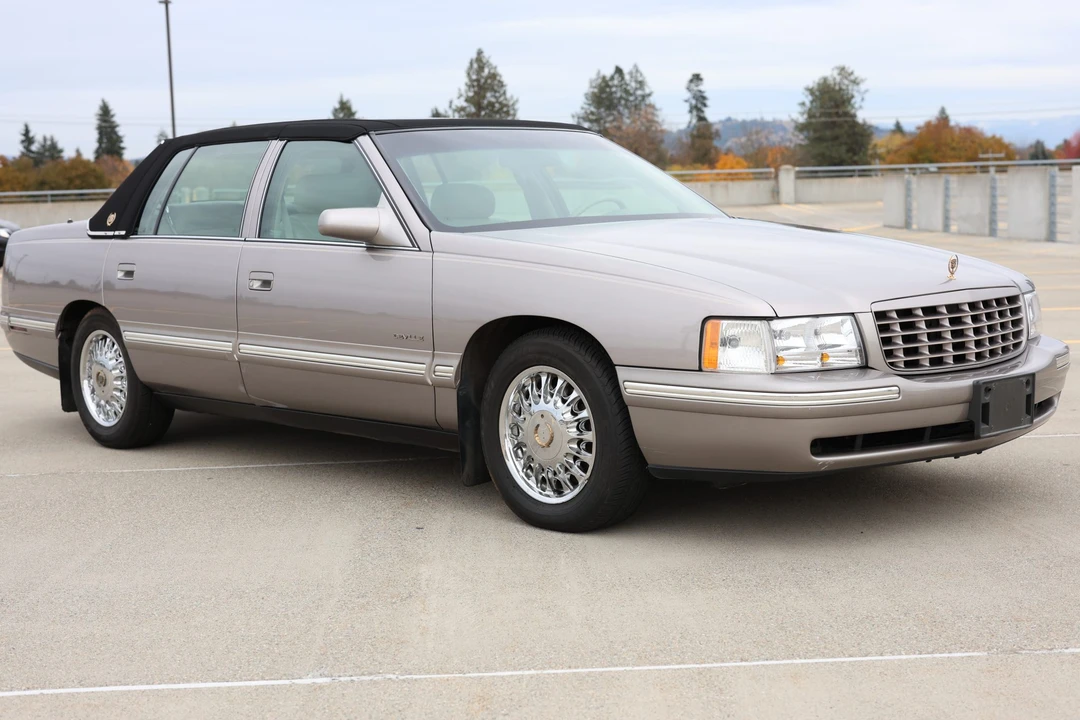 1998 Cadillac DeVille 8th Gen - Image 24 of 31