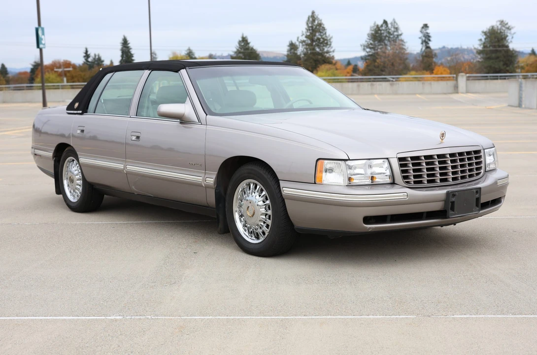 1998 Cadillac DeVille 8th Gen - Image 25 of 31