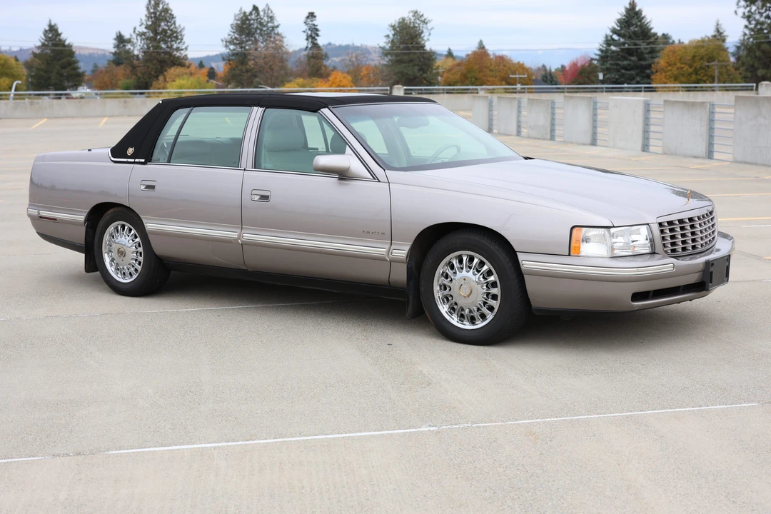 1998 Cadillac DeVille 8th Gen - Image 26 of 31