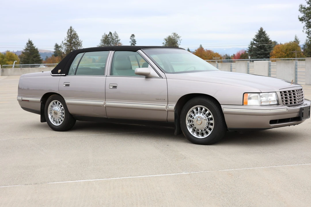 1998 Cadillac DeVille 8th Gen - Image 27 of 31