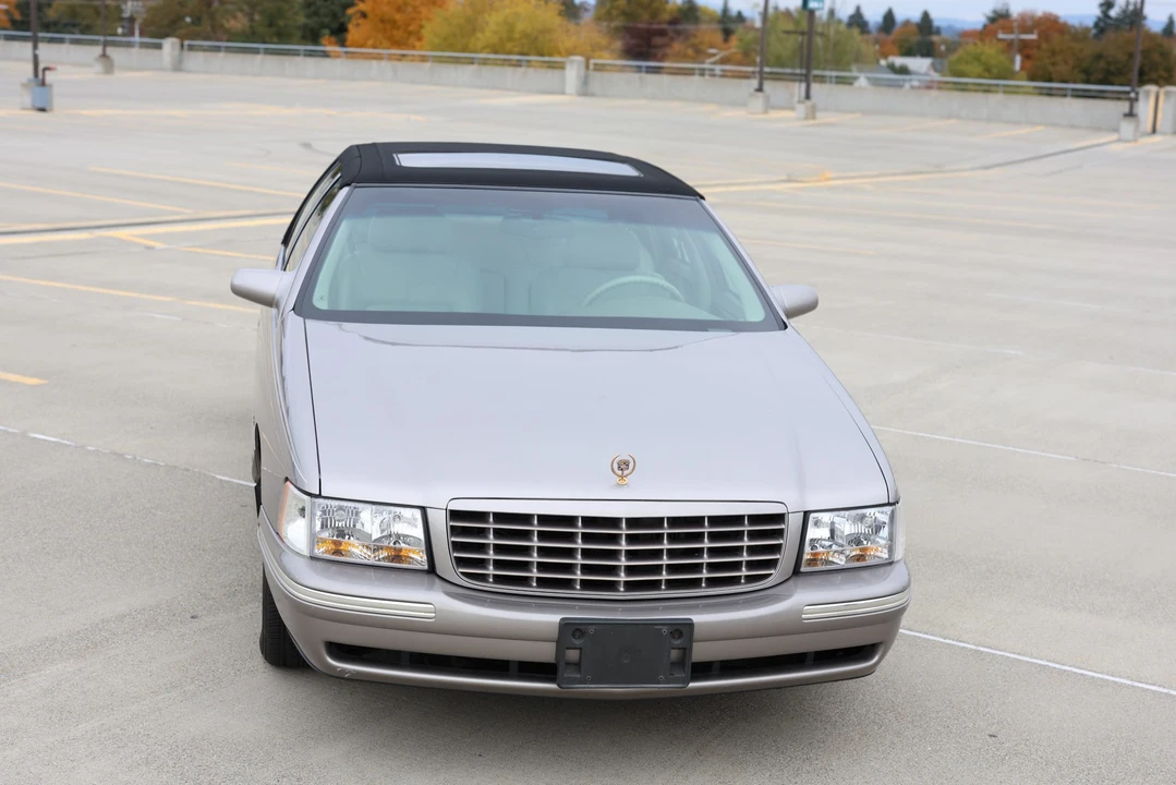 1998 Cadillac DeVille 8th Gen - Image 5 of 31