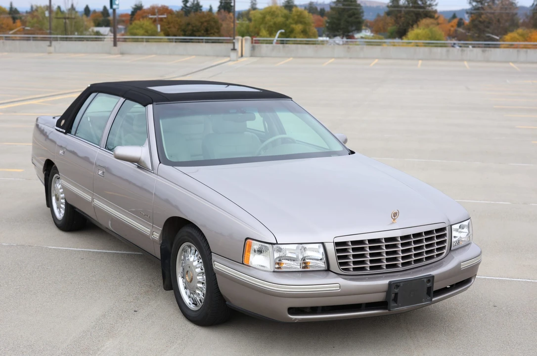 1998 Cadillac DeVille 8th Gen - Image 7 of 31