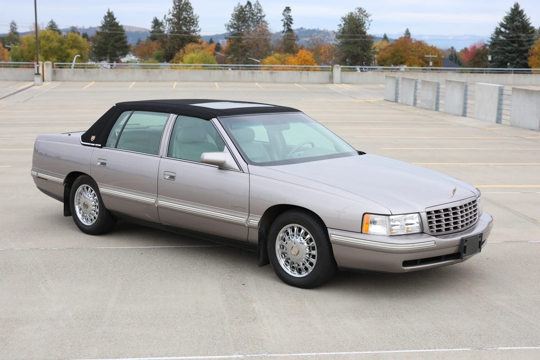 1998 Cadillac DeVille 8th Gen - Image 8 of 31