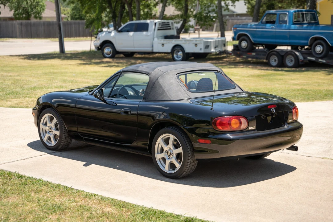 1999 Mazda NB MX-5 Miata - Image 18 of 31