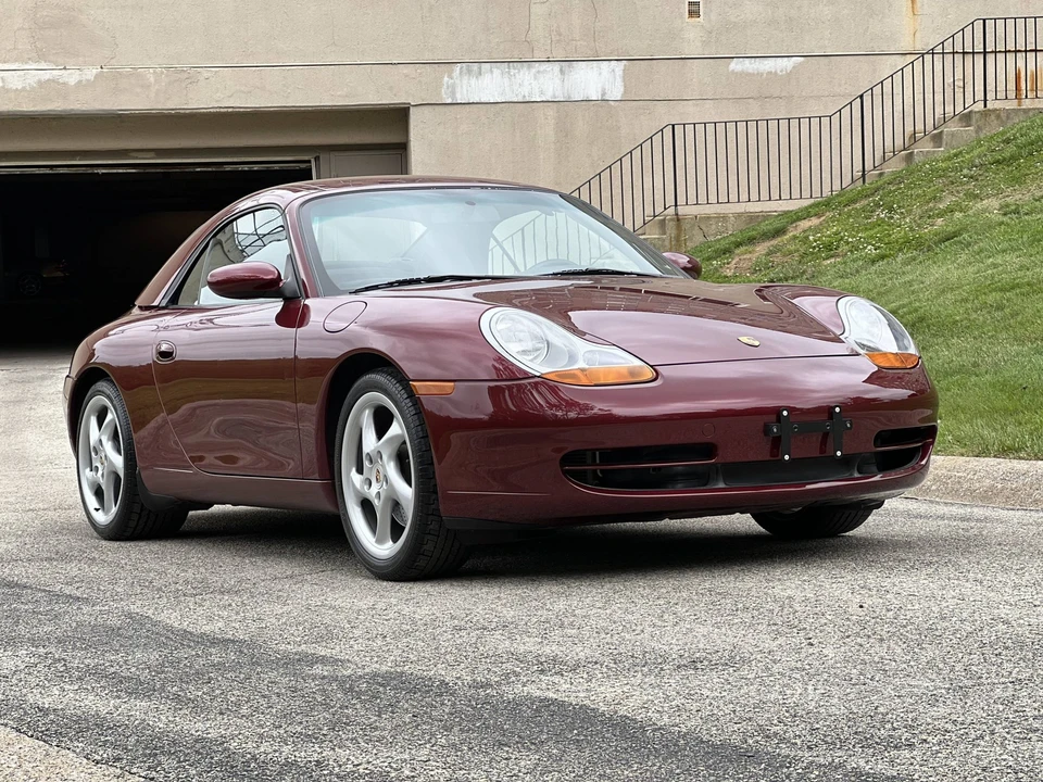 1999 Porsche 996 Carrera - Image 10 of 31