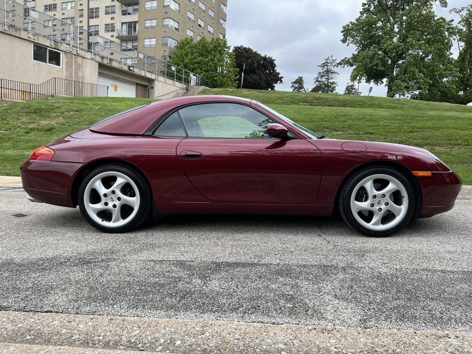 1999 Porsche 996 Carrera - Image 13 of 31