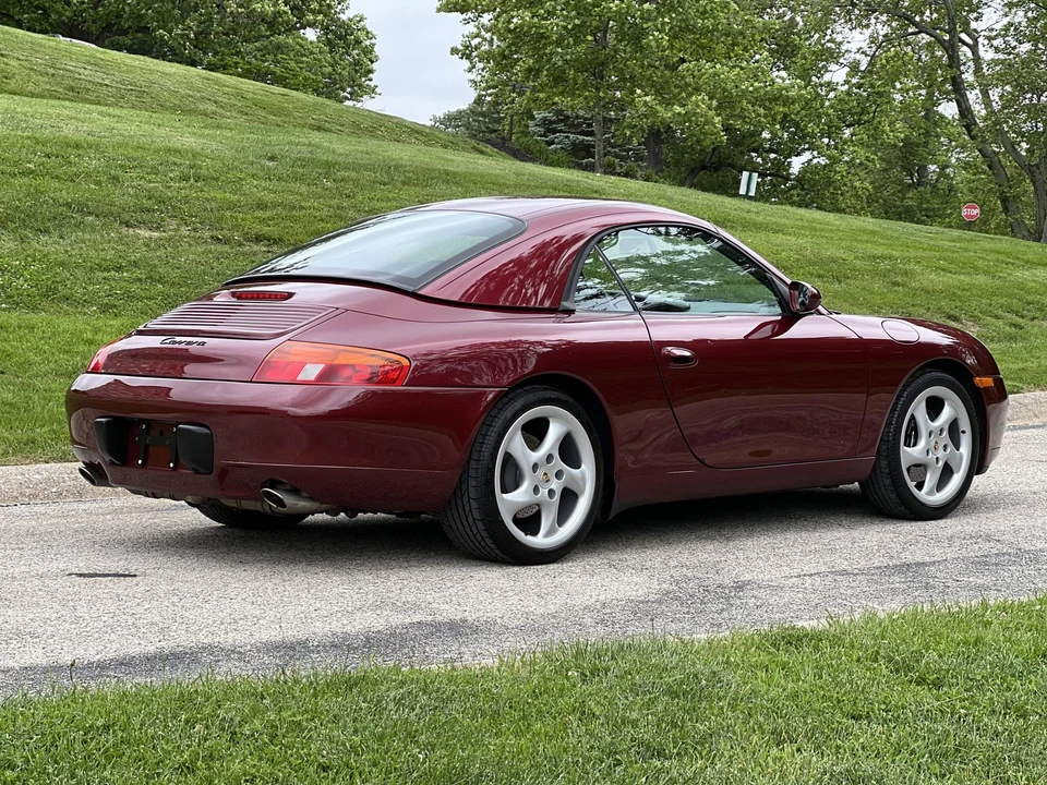 1999 Porsche 996 Carrera - Image 14 of 31