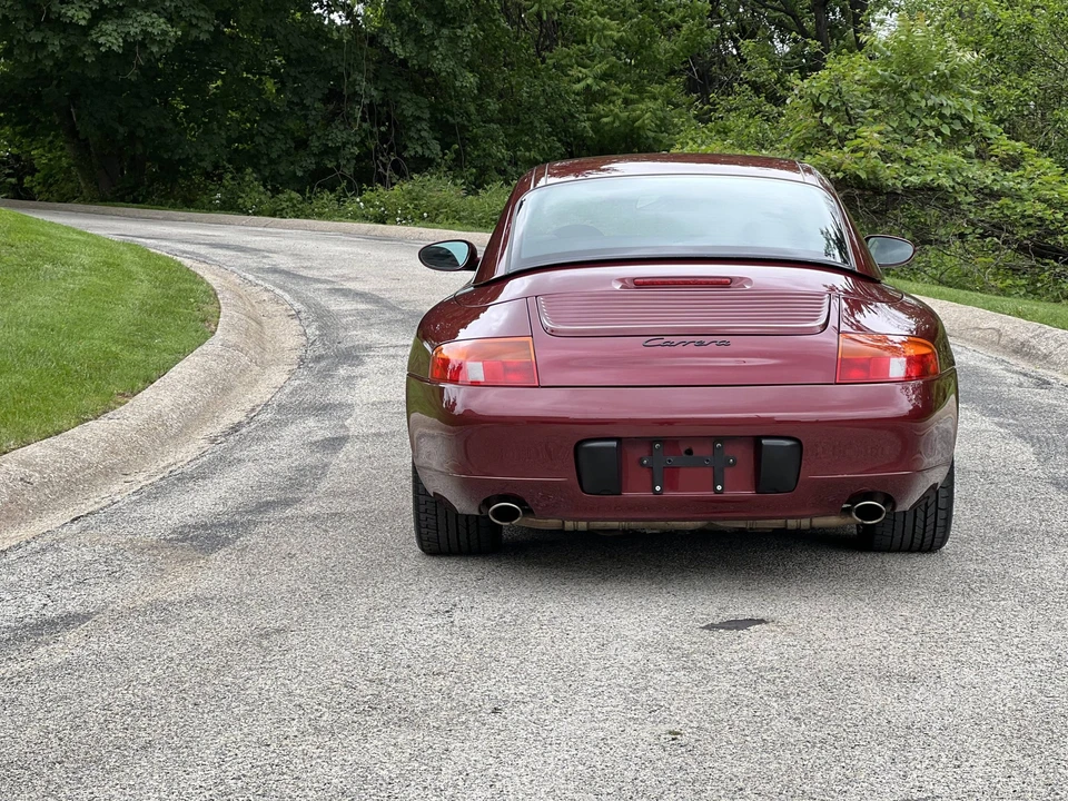 1999 Porsche 996 Carrera - Image 22 of 31