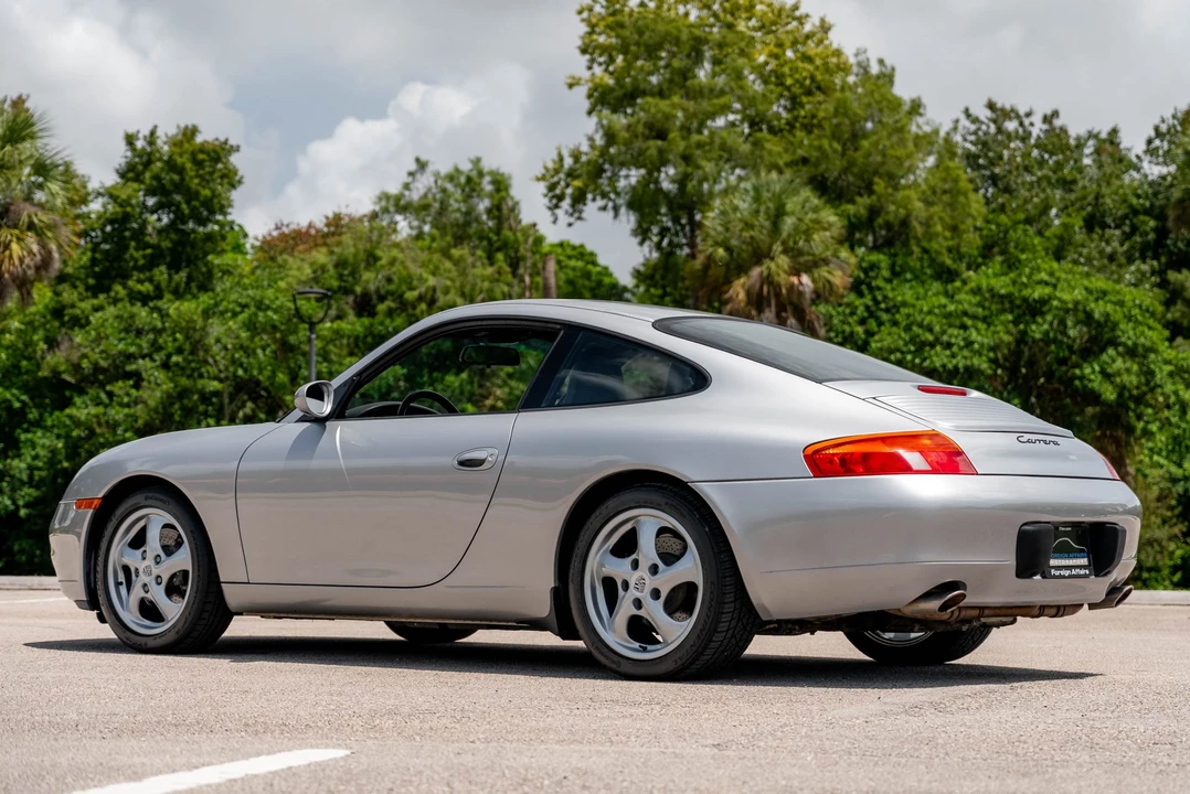 1999 Porsche 996 Carrera - Image 11 of 31