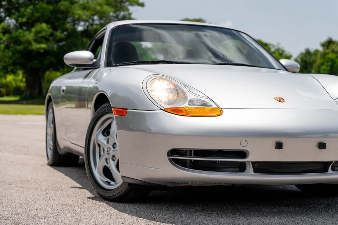 1999 Porsche 996 Carrera - Image 14 of 31