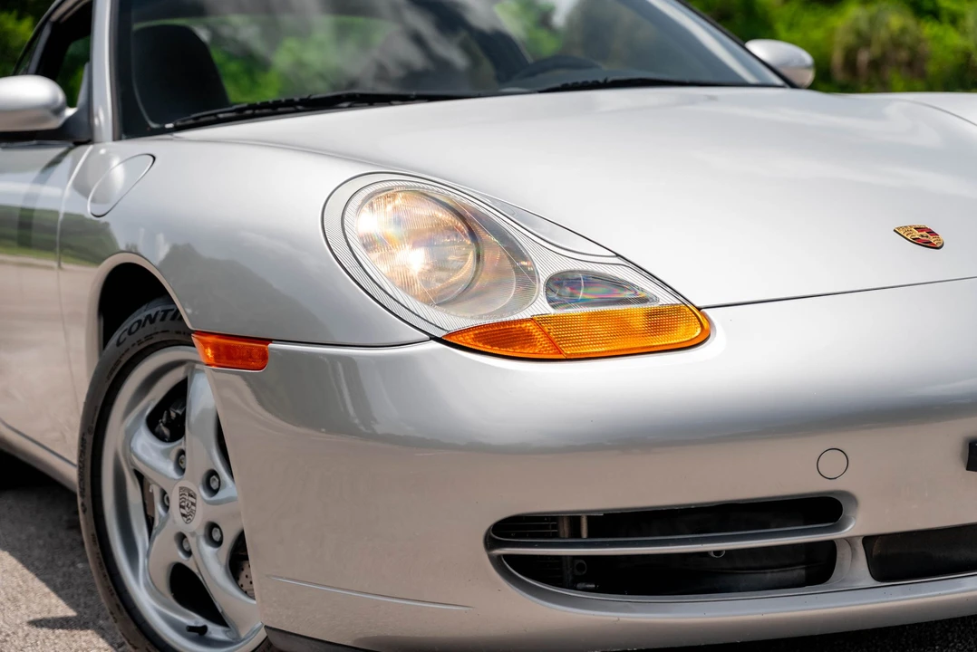 1999 Porsche 996 Carrera - Image 16 of 31