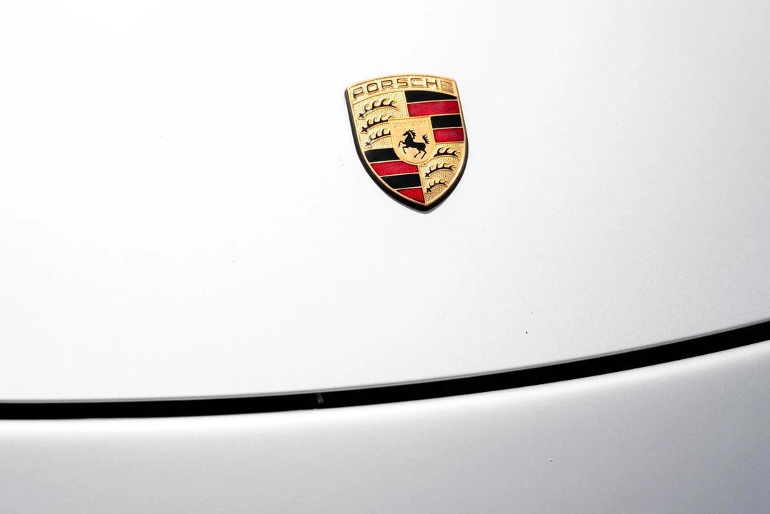 1999 Porsche 996 Carrera - Image 29 of 31