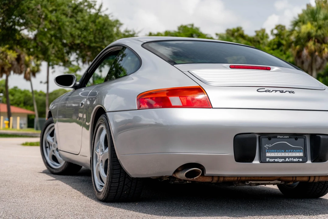 1999 Porsche 996 Carrera - Image 24 of 31
