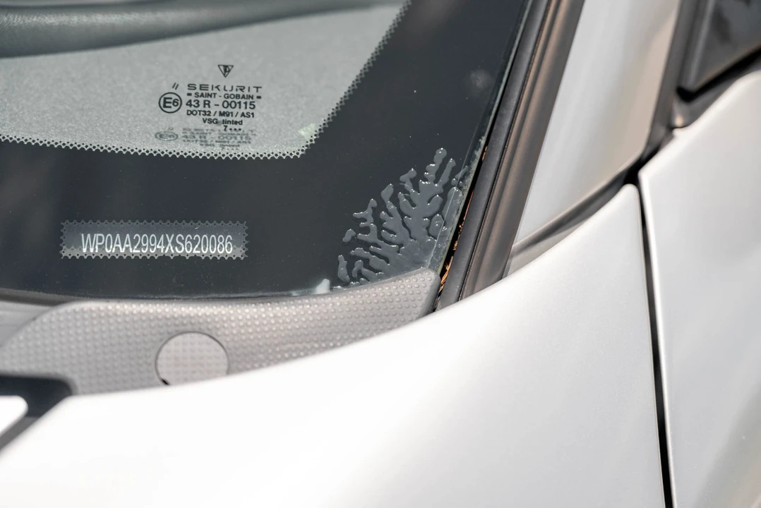 1999 Porsche 996 Carrera - Image 31 of 31
