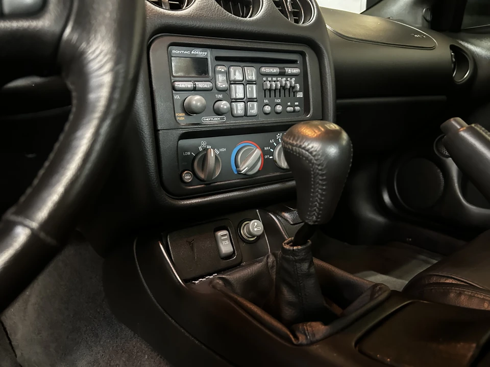 2000 Pontiac Firebird Trans Am 4th Gen - Image 25 of 31