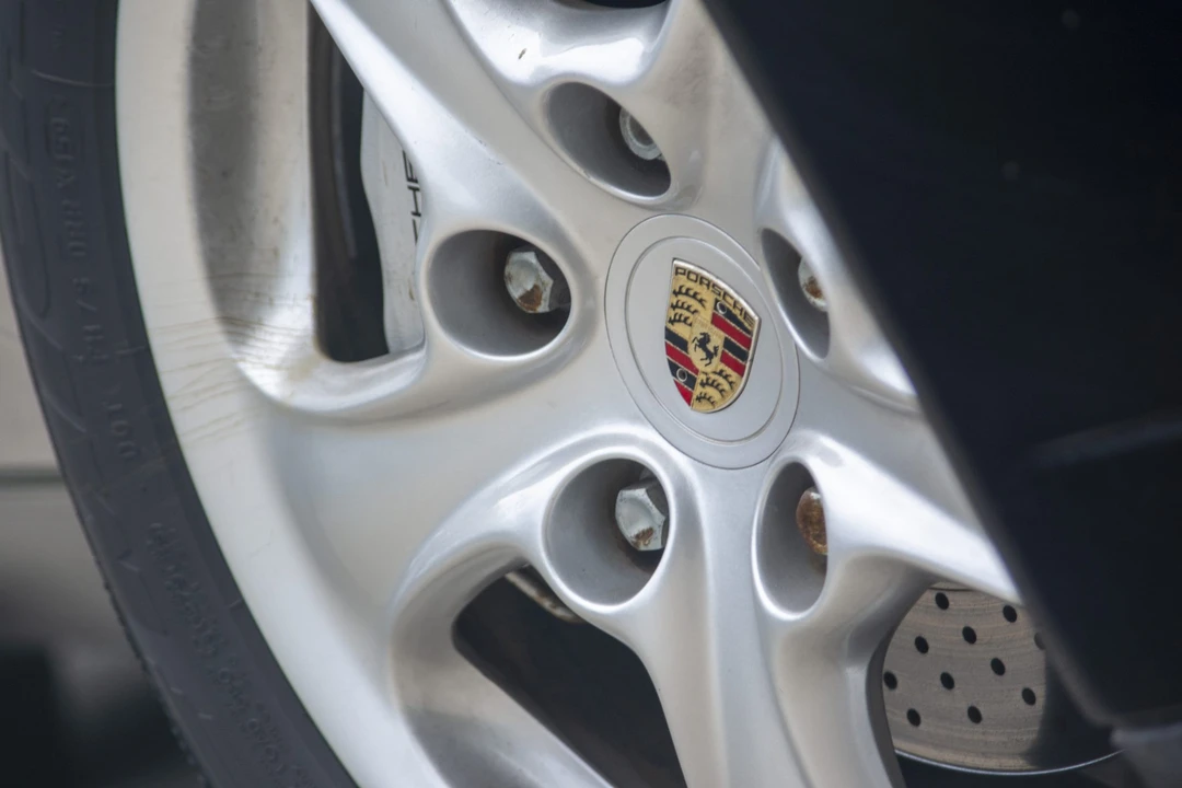 2000 Porsche 996 Carrera - Image 28 of 31