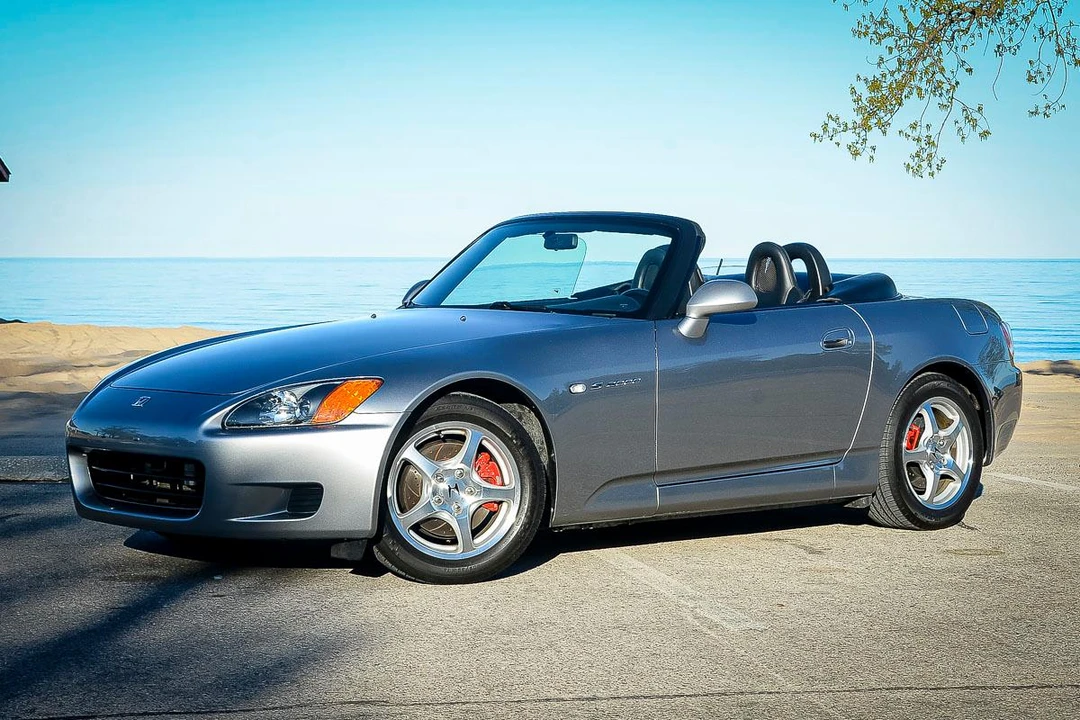2001 Honda AP1 S2000 - Image 2 of 31