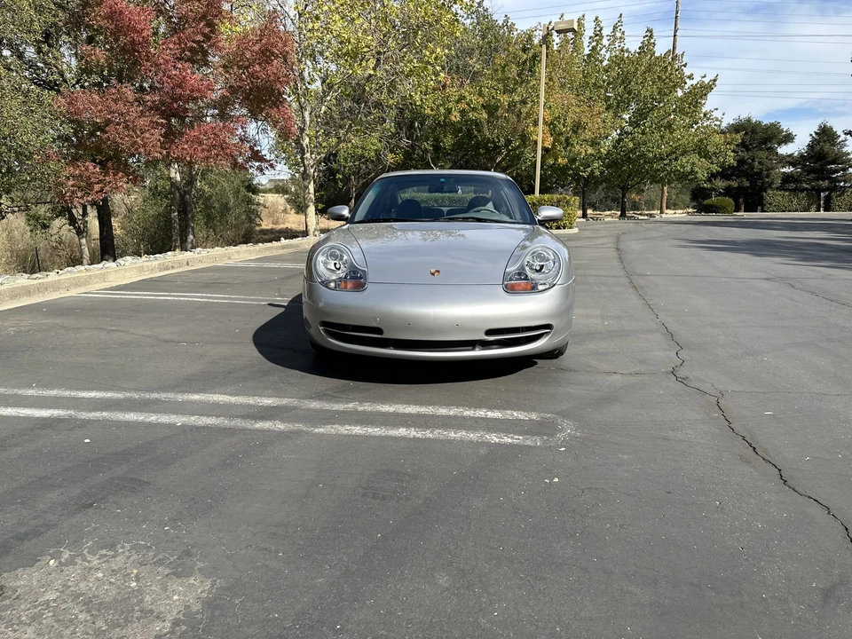 2001 Porsche 996 Carrera - Image 8 of 31