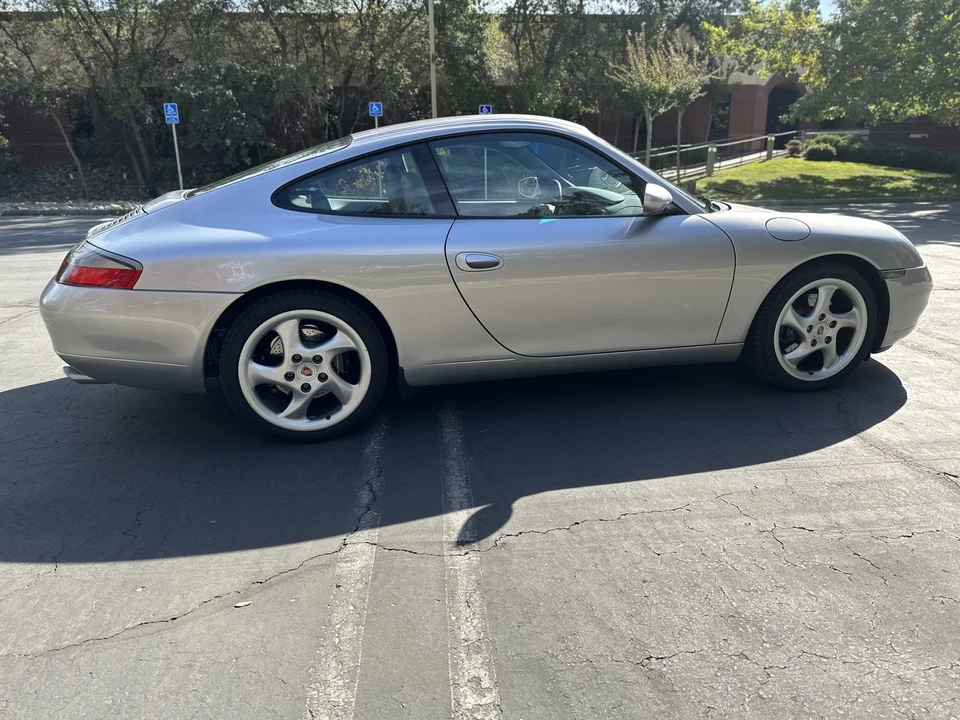 2001 Porsche 996 Carrera - Image 22 of 31