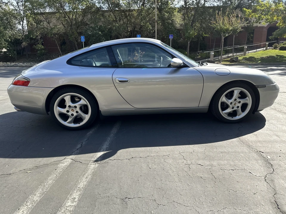 2001 Porsche 996 Carrera - Image 21 of 31